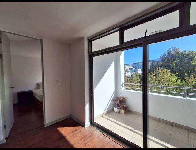 2 BEDROOM APARTMENT FOR SALE IN CLAREMONT UPPER